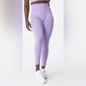 NVGTN Lilac Curve Seamless Leggings - NWOT
